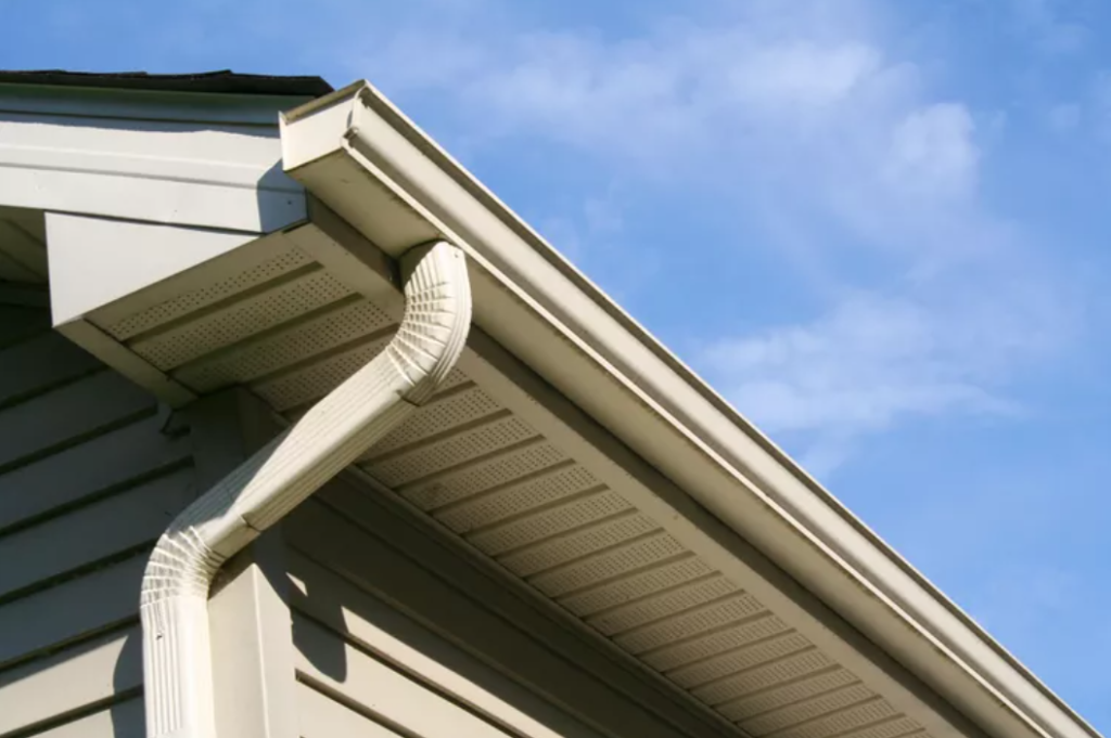 Complete Guide to Inspecting Gutters for Structural Damage