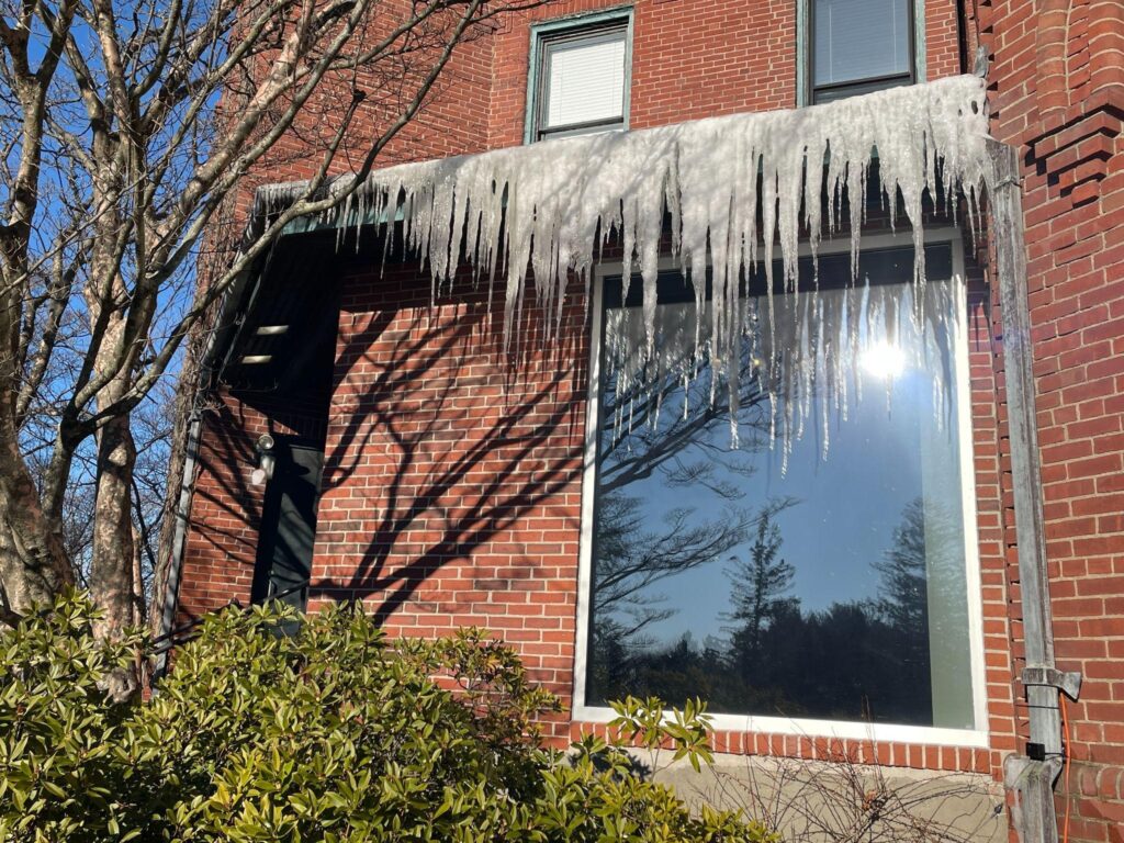 Common Colorado Winter Roofing Issues